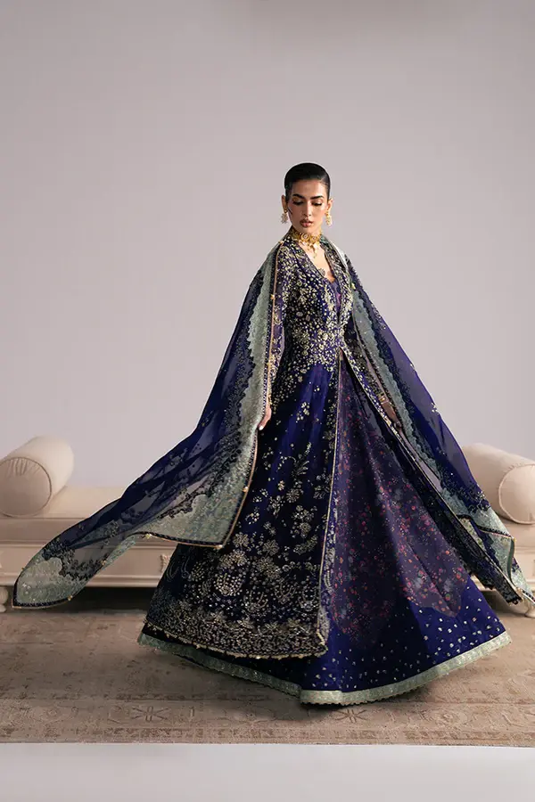 fitted lace wedding dress Suffuse | Freeshia RTW'24 | Ahlam